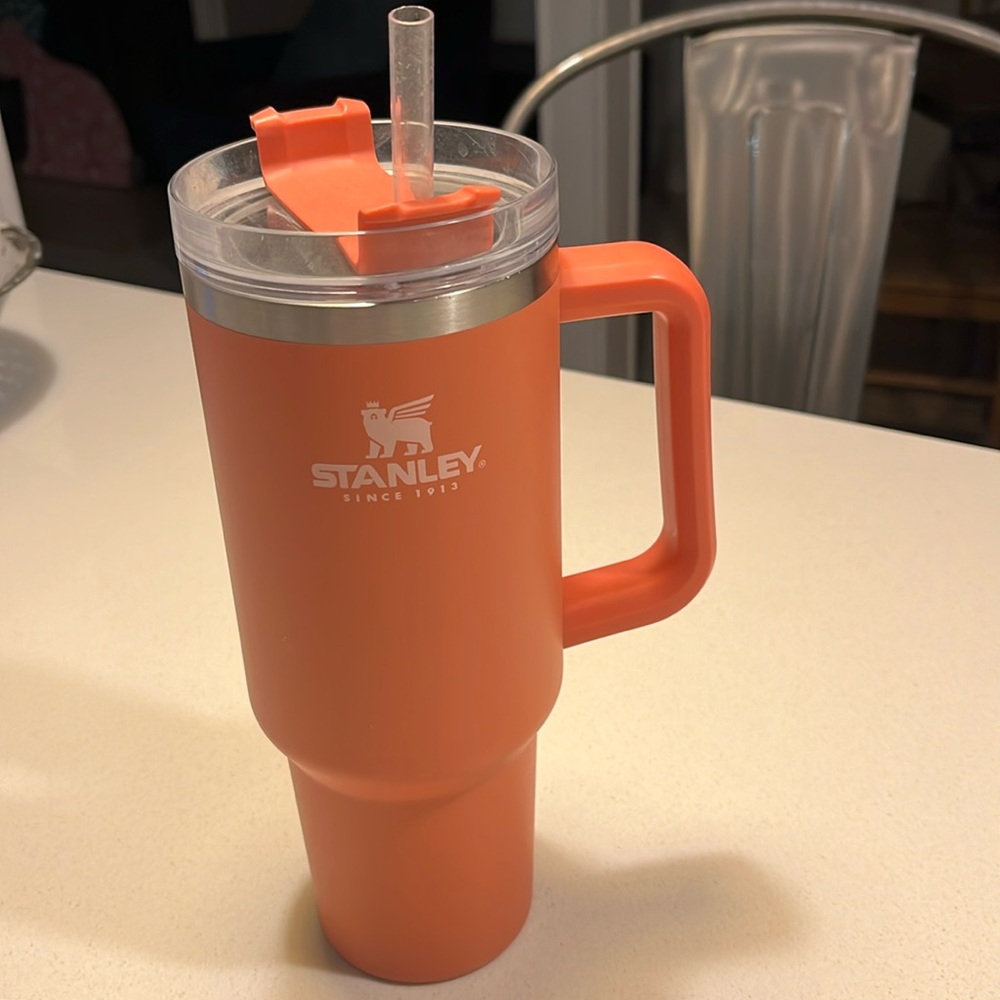 40oz Stanley Quencher Grapefruit